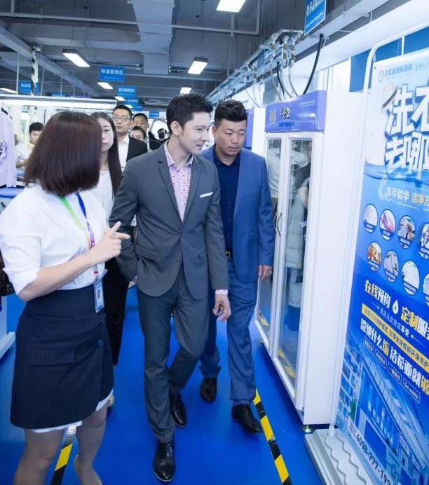 一套洗衣店設(shè)備多少錢？消費(fèi)群體龐大