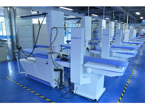 干洗店加盟基礎(chǔ)店，潔希亞洗衣設(shè)備哪些是必不可少的？